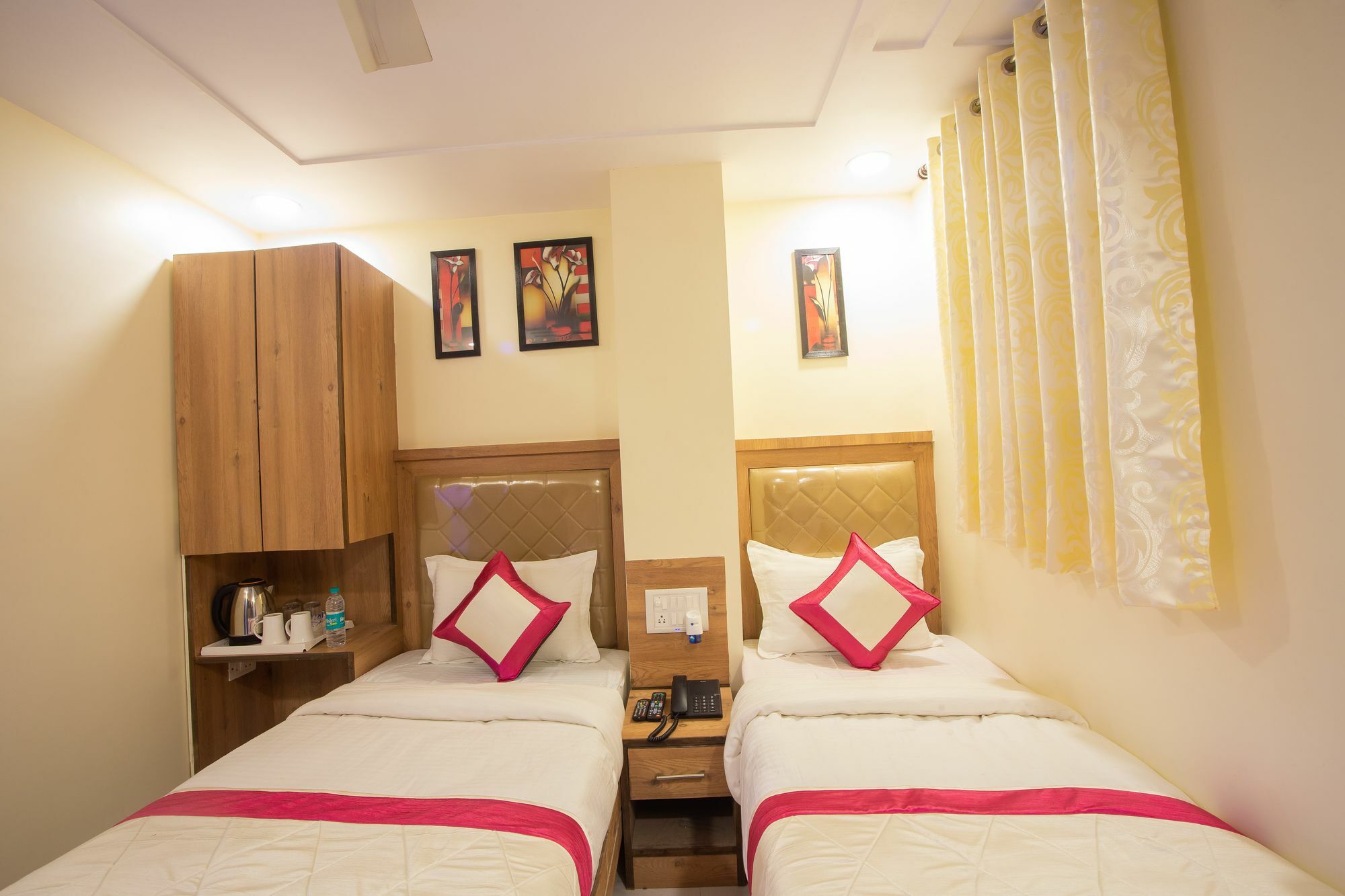 Hotel Sarthak Palace - By Pooja Hospitality Nueva Delhi Exterior foto