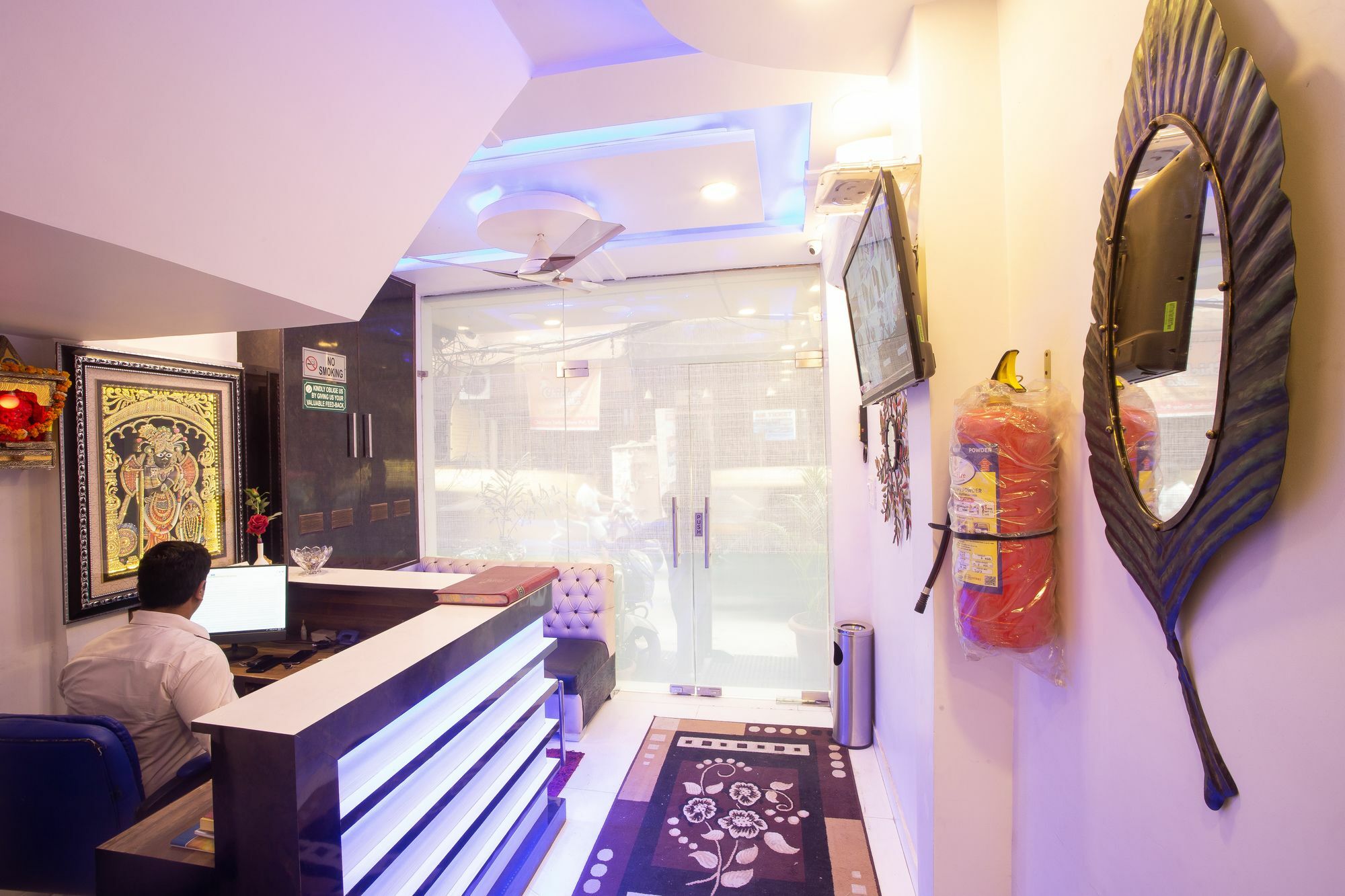 Hotel Sarthak Palace - By Pooja Hospitality Nueva Delhi Exterior foto
