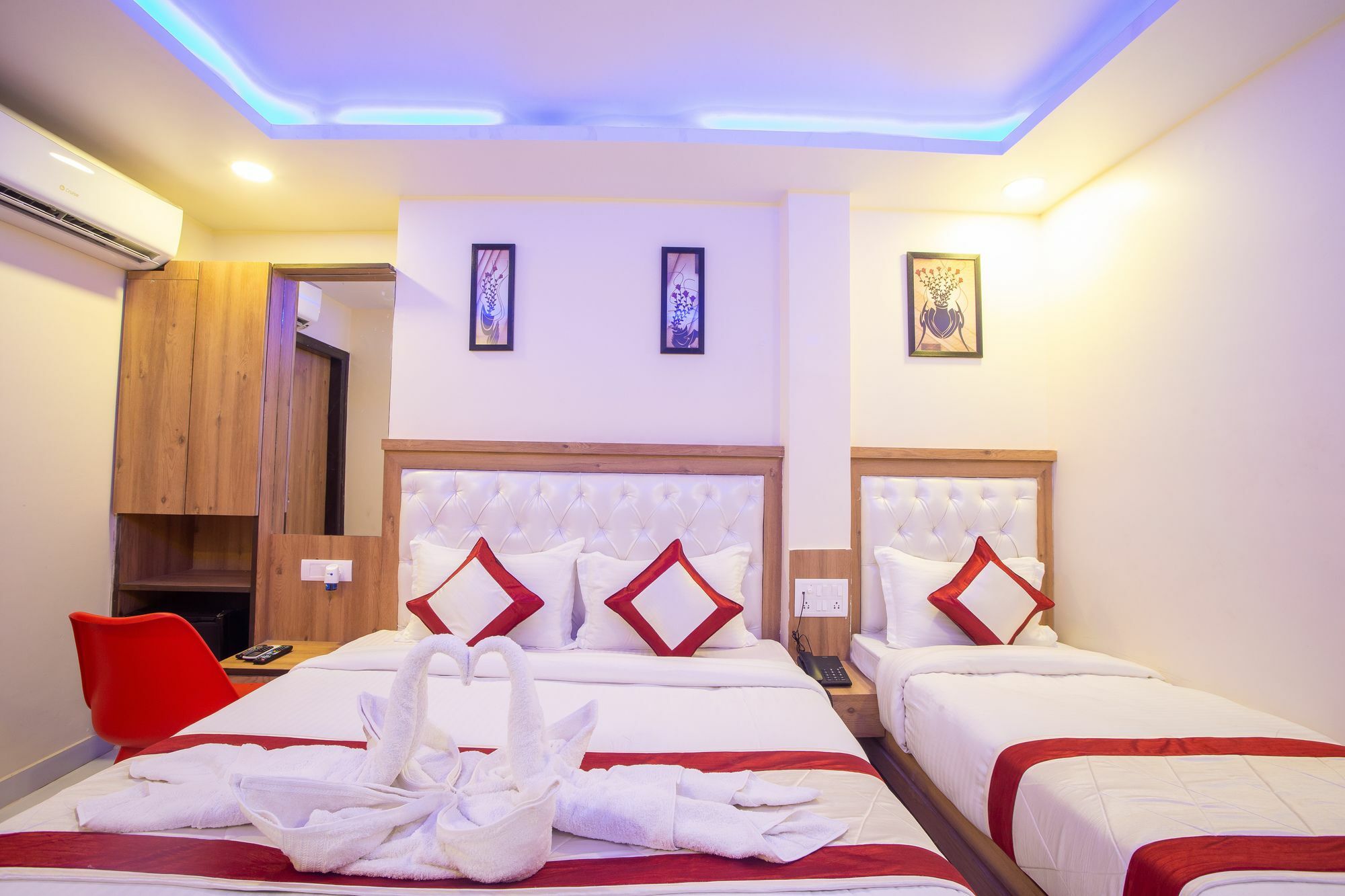 Hotel Sarthak Palace - By Pooja Hospitality Nueva Delhi Exterior foto