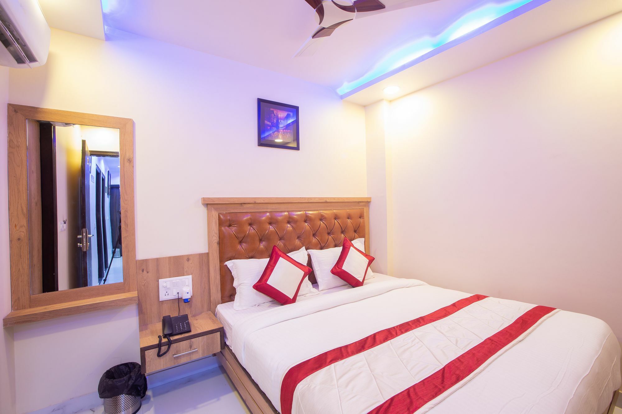 Hotel Sarthak Palace - By Pooja Hospitality Nueva Delhi Exterior foto