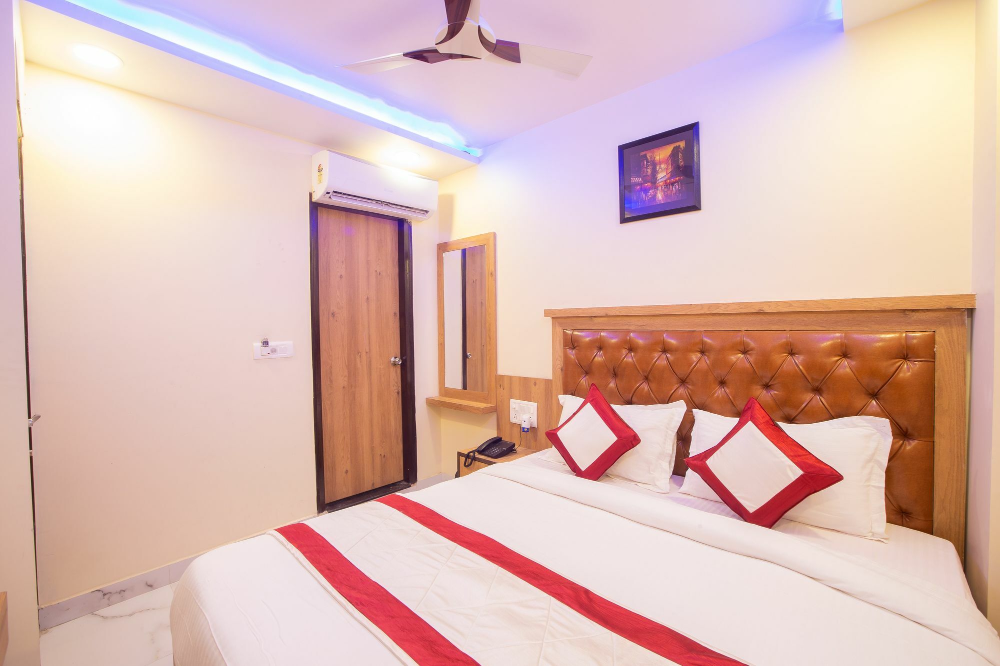 Hotel Sarthak Palace - By Pooja Hospitality Nueva Delhi Exterior foto