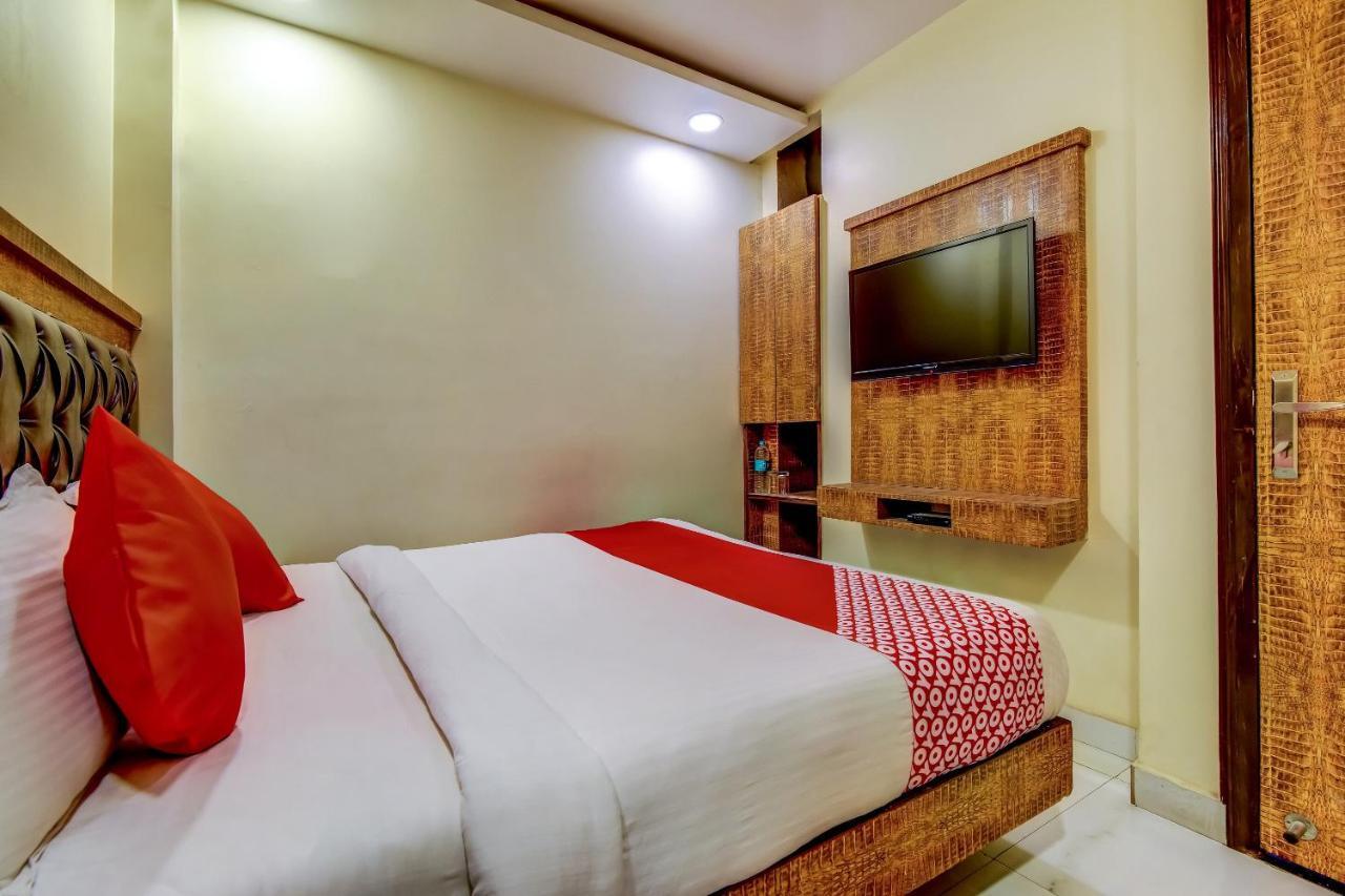 Hotel Sarthak Palace - By Pooja Hospitality Nueva Delhi Exterior foto